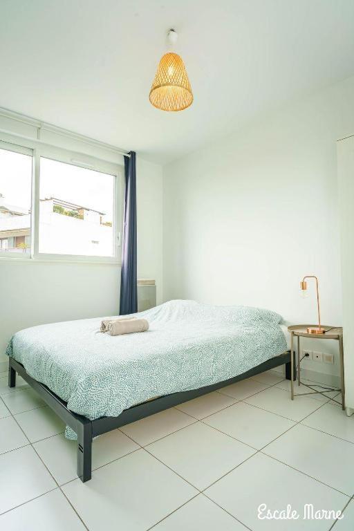 Escale-Marne Fr - 202 - Free Parking - Free Luggage Storage - All Equipped - Linen Included - Washing Machine - 10Mn Walk Metro 8 - Rer A - Panoramic View - From 1 To 14 Guests Maisons-Alfort Zimmer foto