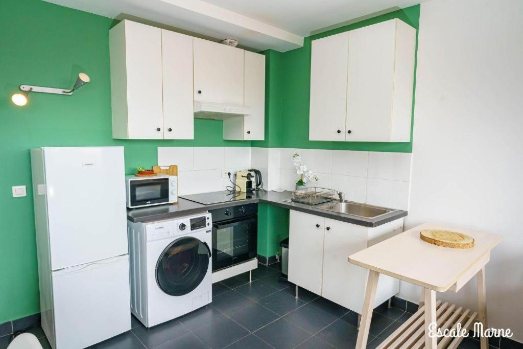 Escale-Marne Fr - 202 - Free Parking - Free Luggage Storage - All Equipped - Linen Included - Washing Machine - 10Mn Walk Metro 8 - Rer A - Panoramic View - From 1 To 14 Guests Maisons-Alfort Zimmer foto